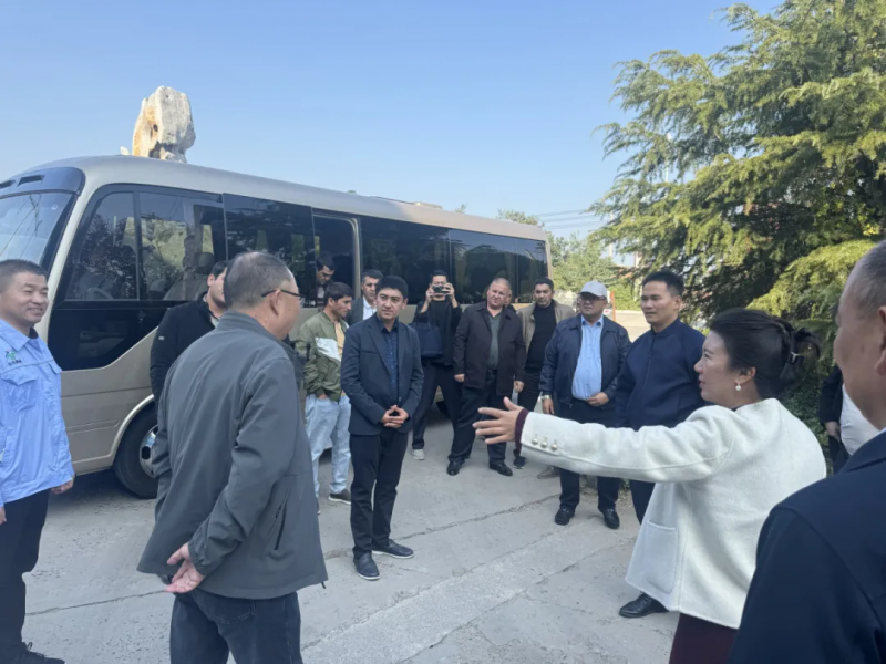 “中亚国家棉花产业专家团”一行到访交流
